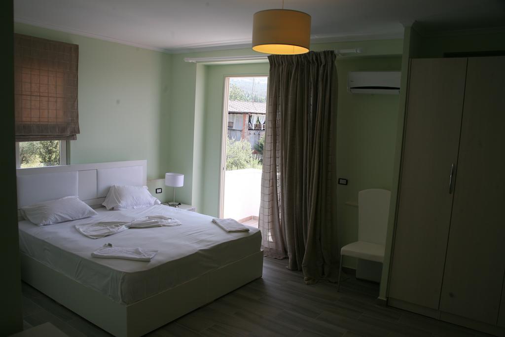 Hotel Ionian Dhermi Ruang foto