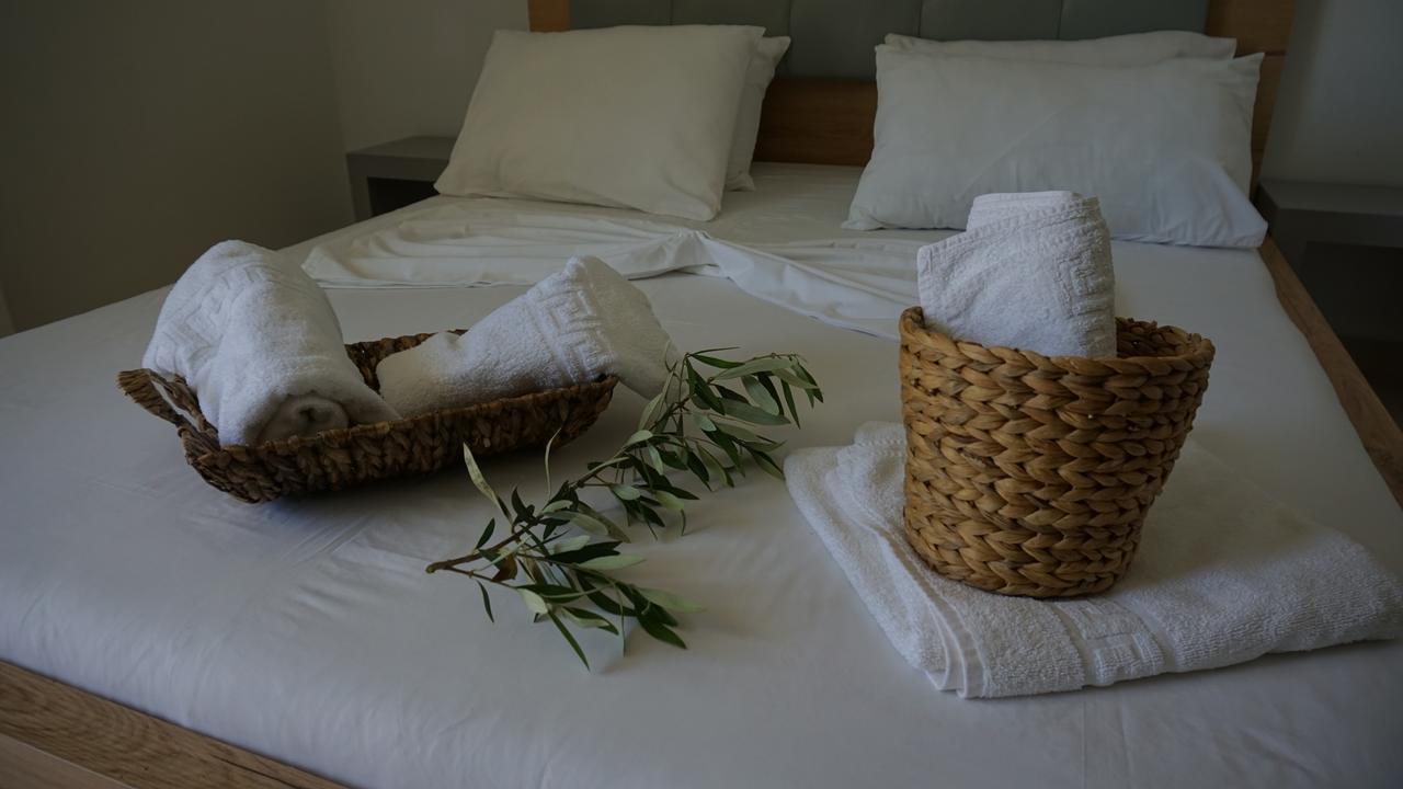 Hotel Ionian Dhermi Bagian luar foto