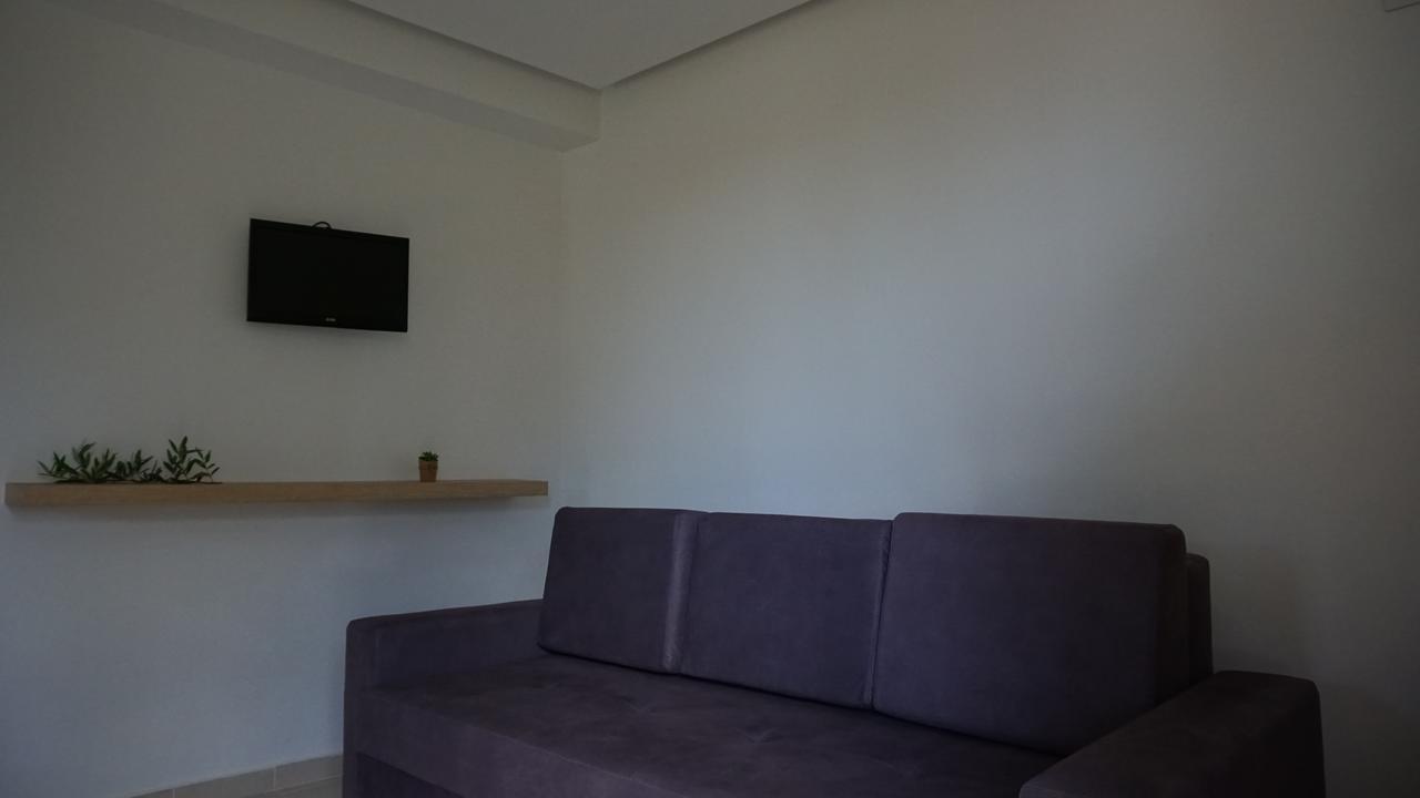 Hotel Ionian Dhermi Bagian luar foto